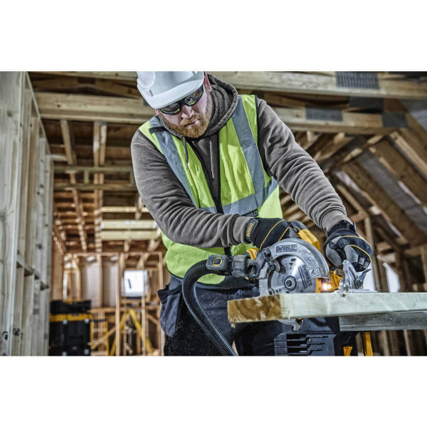 Пила дисковая аккумуляторная DeWALT DCS570N Пила дисковая аккумуляторная DeWALT DCS570N