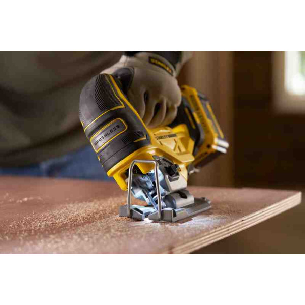 Пила лобзиковая аккумуляторная STANLEY FATMAX SFMCS650B