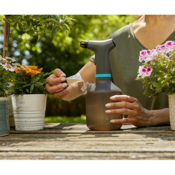 Опрыскиватель аккумуляторный GARDENA 1 л Опрыскиватель аккумуляторный GARDENA 1 л