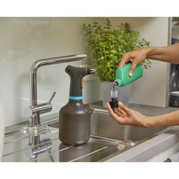 Опрыскиватель аккумуляторный GARDENA 1 л Опрыскиватель аккумуляторный GARDENA 1 л