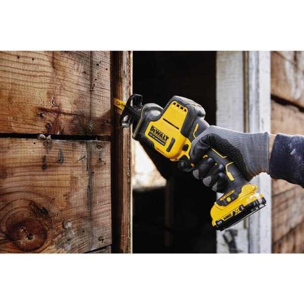 Пила шабельна акумуляторна безщіткова DeWALT DCS312D2 Пила шабельна акумуляторна безщіткова DeWALT DCS312D2