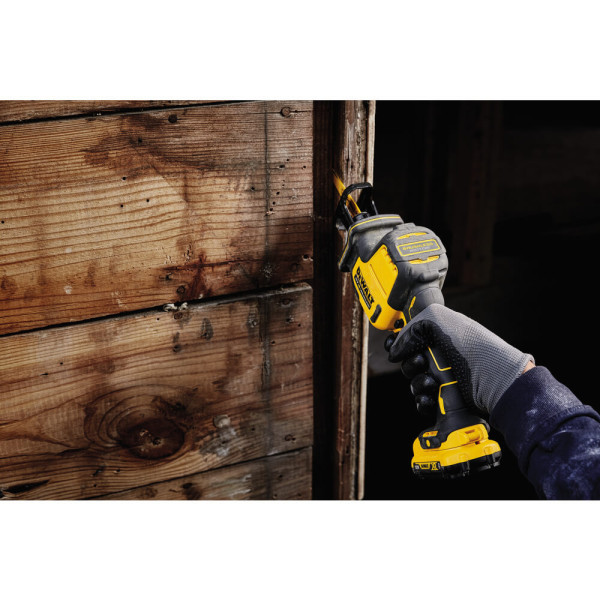 Пила шабельна акумуляторна безщіткова DeWALT DCS312D2 Пила шабельна акумуляторна безщіткова DeWALT DCS312D2
