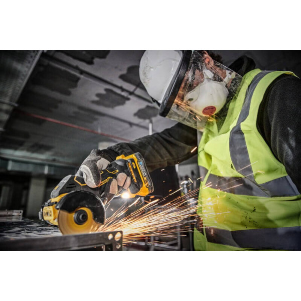 Пила дискова універсальна акумуляторна безщіткова DeWALT DCS438N Пила дискова універсальна акумуляторна безщіткова DeWALT DCS438N