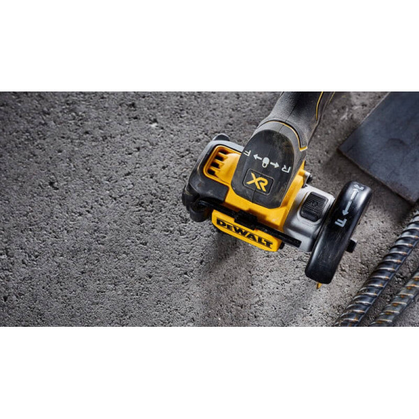 Пила дискова універсальна акумуляторна безщіткова DeWALT DCS438N Пила дискова універсальна акумуляторна безщіткова DeWALT DCS438N