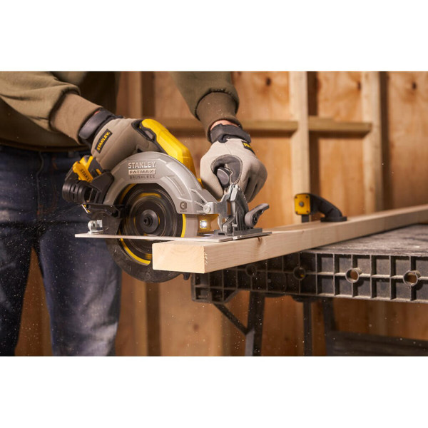 Пила циркулярная аккумуляторная STANLEY FATMAX SFMCS550M2K Пила циркулярная аккумуляторная STANLEY FATMAX SFMCS550M2K