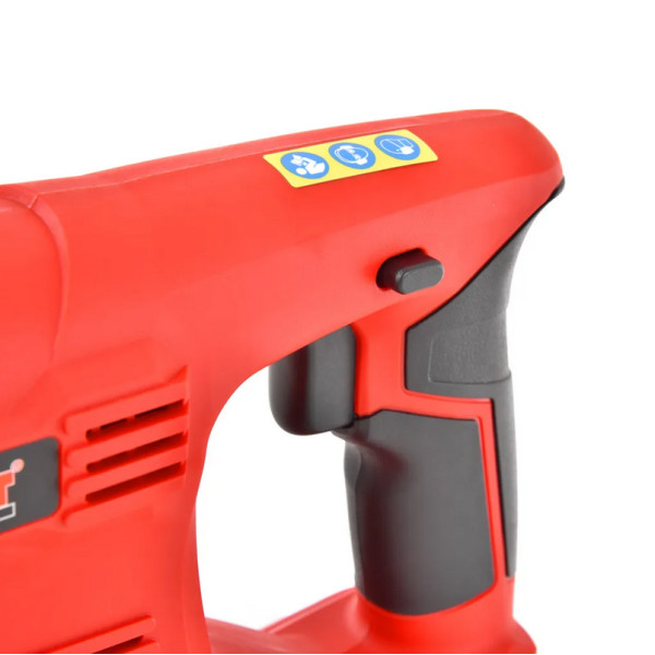 Циркулярная пила аккумуляторная HECHT 1670 Циркулярная пила аккумуляторная HECHT 1670