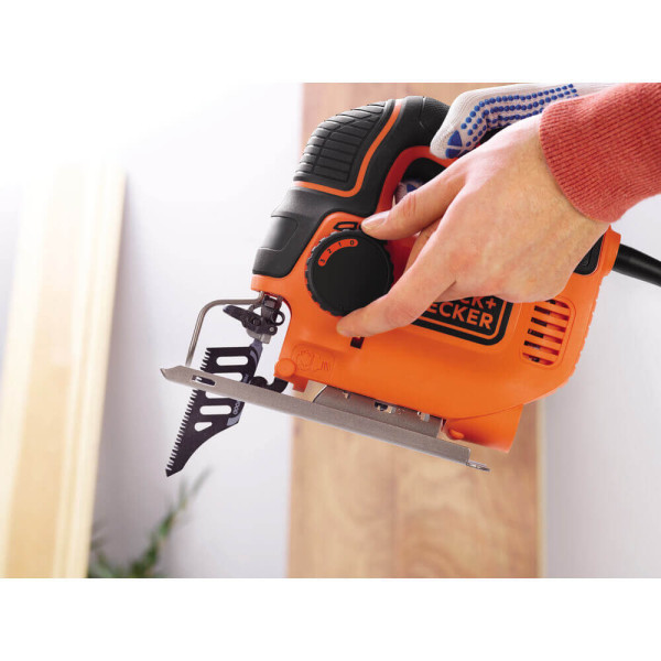 Пила лобзиковая сетевая BLACK+DECKER KS901PEK Пила лобзиковая сетевая BLACK+DECKER KS901PEK